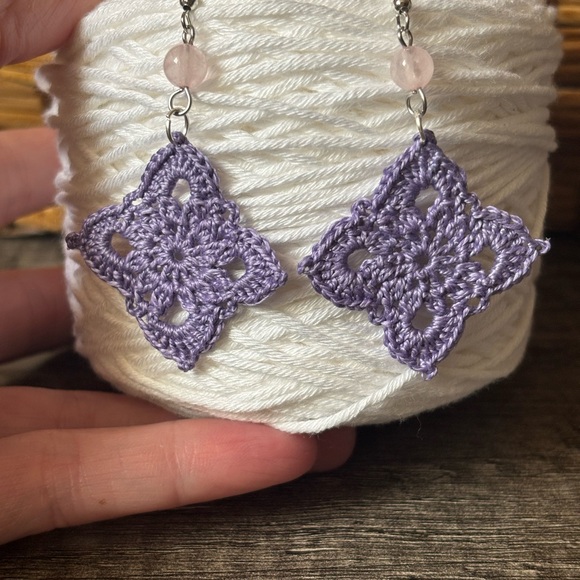 NWOT Lacy Lavender Crochet Earrings - Picture 4 of 6